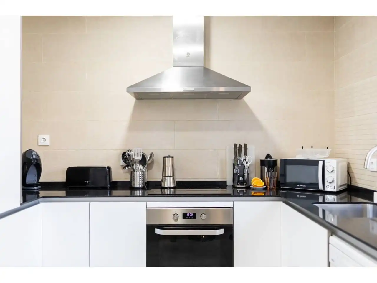 Cocina de Casa o chalet en venta en Chiclana de la Frontera con Aire acondicionado, Jardín privado y Terraza