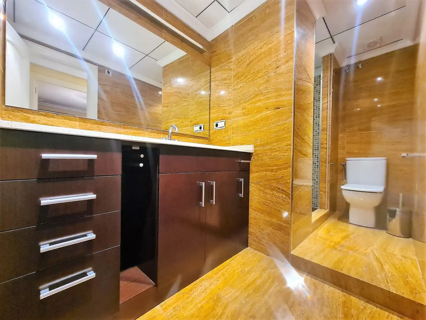 Baño de Piso de alquiler en Elche / Elx con Aire acondicionado, Calefacción y Parquet