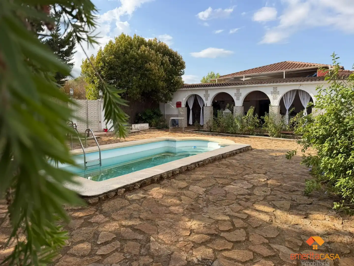 Swimming pool of Country homes for sale in Este