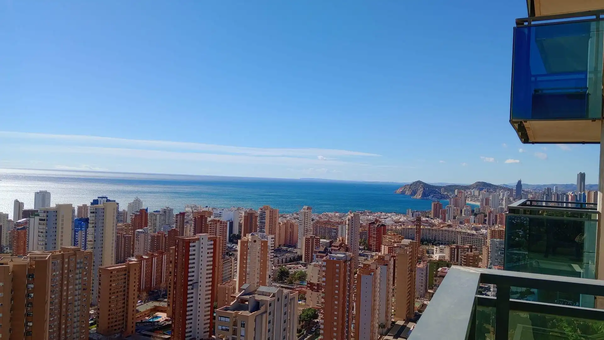 Vista exterior de Apartament en venda en Benidorm amb Aire condicionat, Calefacció i Jardí privat