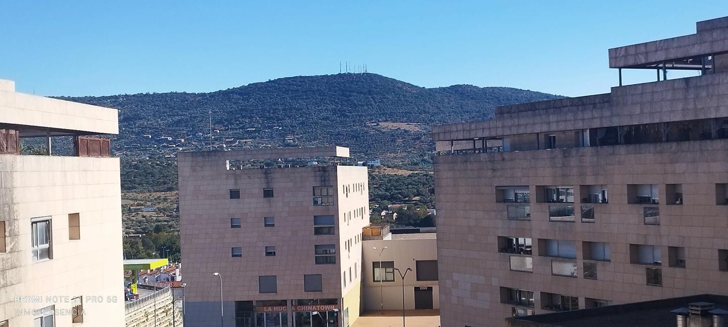 Vista exterior de Piso en venta en Plasencia con Aire acondicionado y Terraza