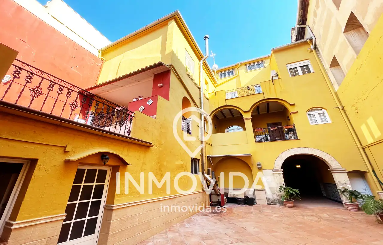 Exterior view of Houses for sale in Xàtiva  with Air Conditioner, Terrace and Furnished