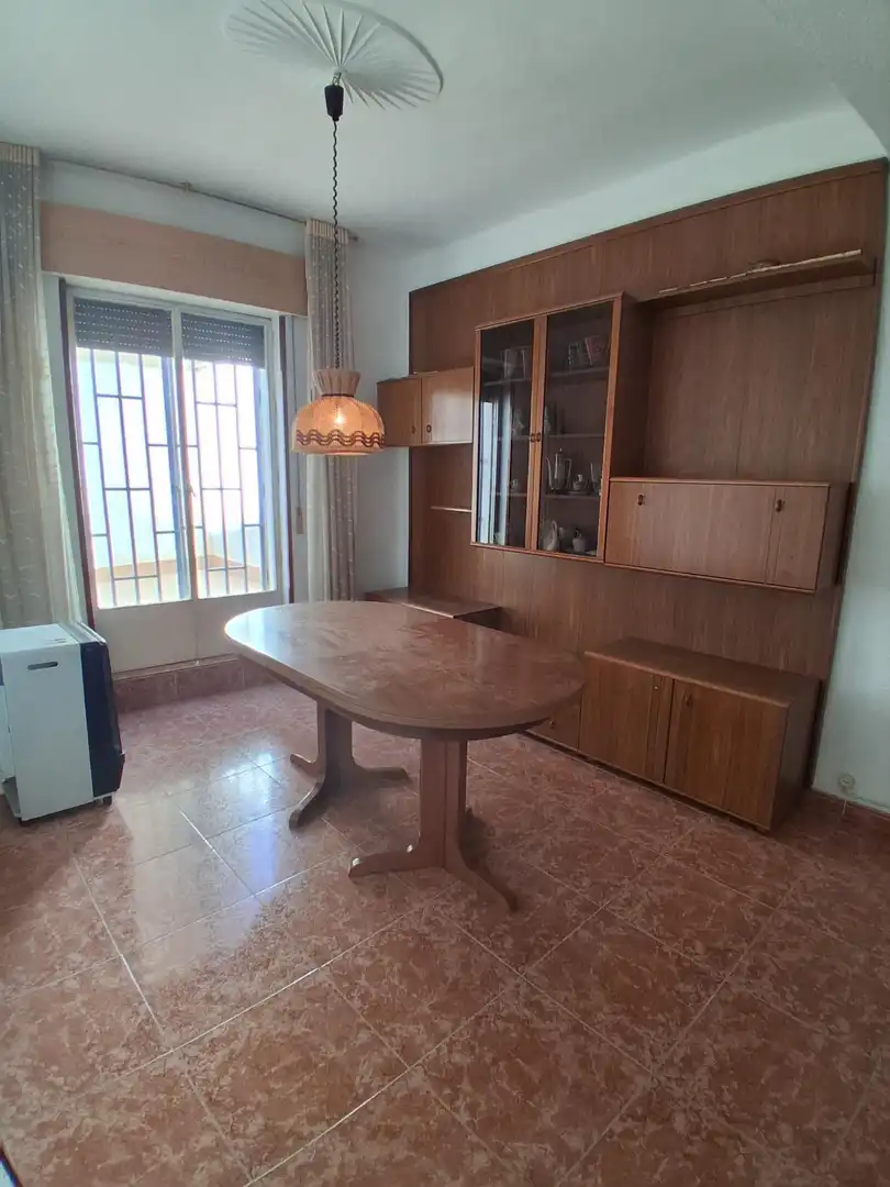 Piso en venta en Calle JUAN SEBASTIAN ELCANO, Feria