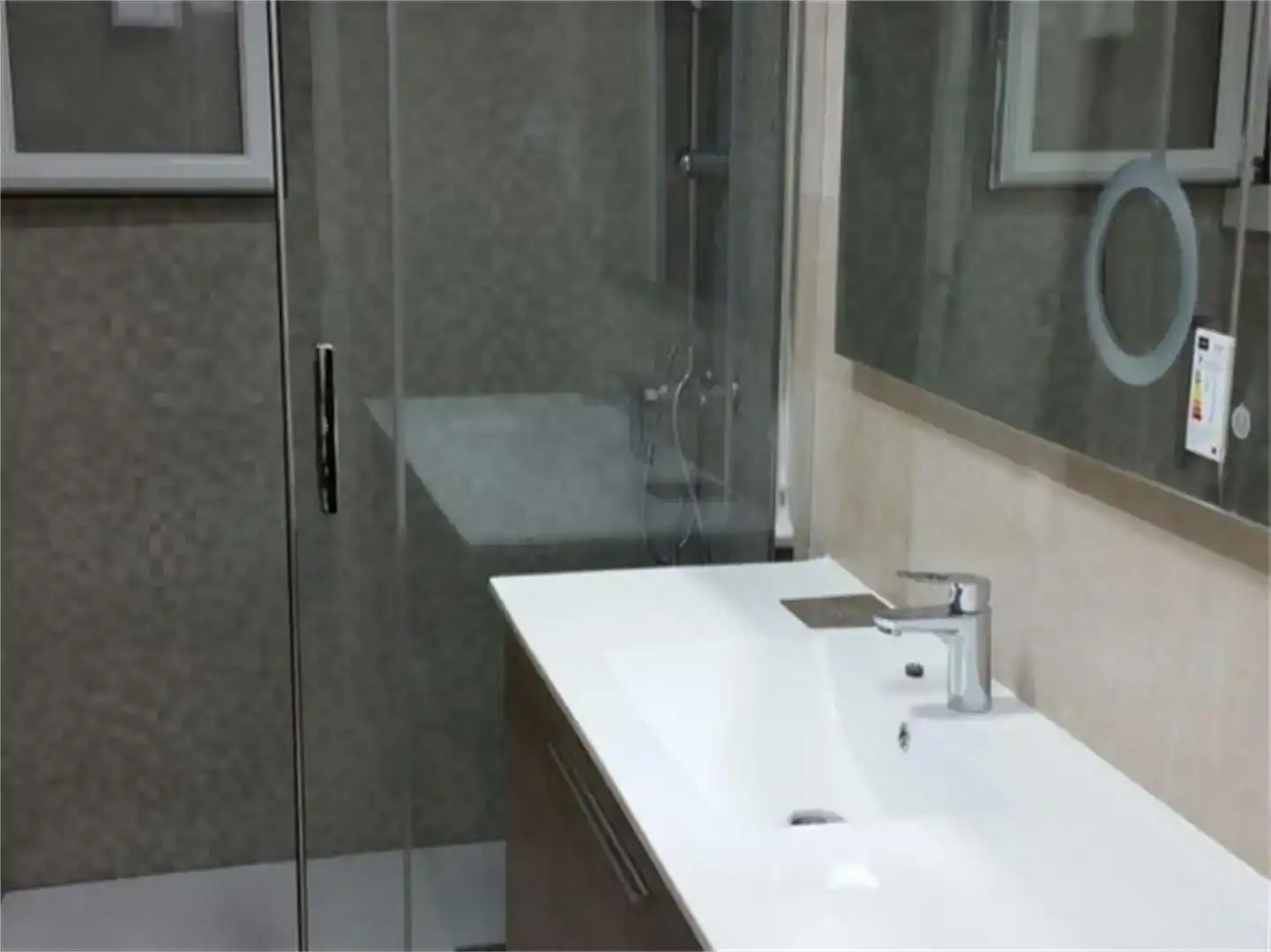 Baño de Piso en venta en Lucillos con Aire acondicionado y Amueblado