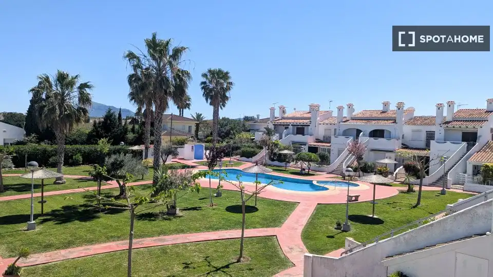 Swimming pool of Apartments for share in Dénia  with Air Conditioner, Terrace and Furnished
