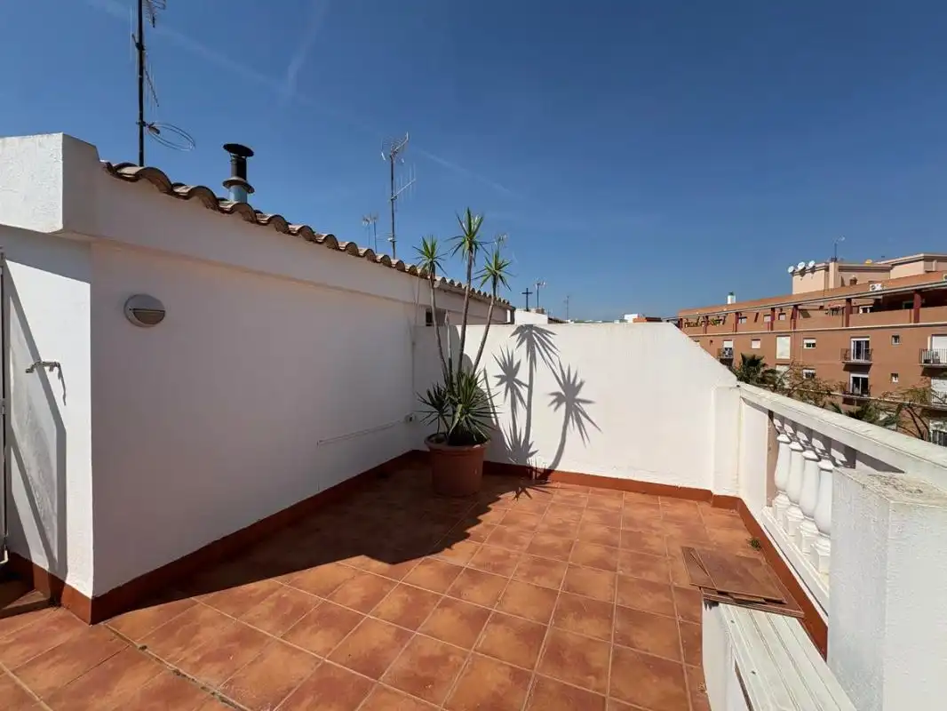 Terrassa de Casa adosada en venda en Sagunto / Sagunt amb Aire condicionat, Calefacció i Terrassa