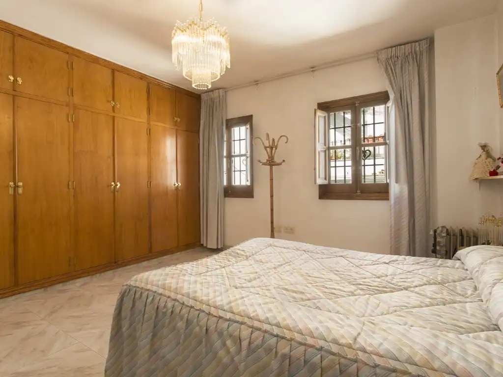 Bedroom of Houses for sale in Granada  with Heating and Swimming Pool