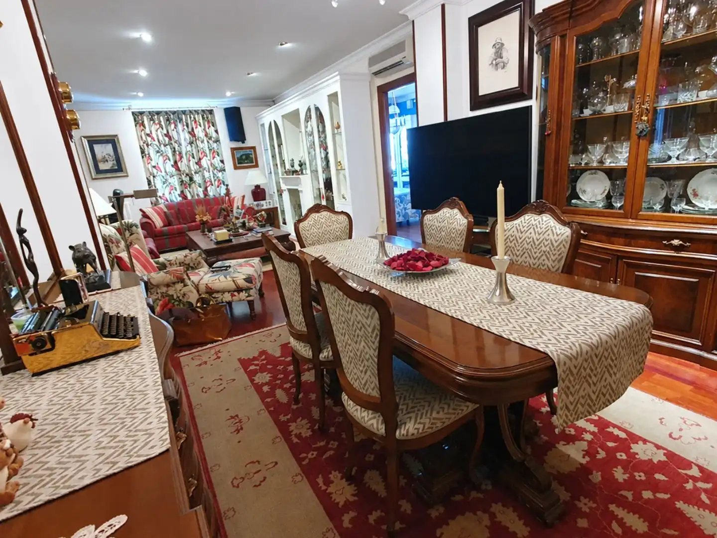 Dining room of Flat for sale in  Madrid Capital  with Air Conditioner