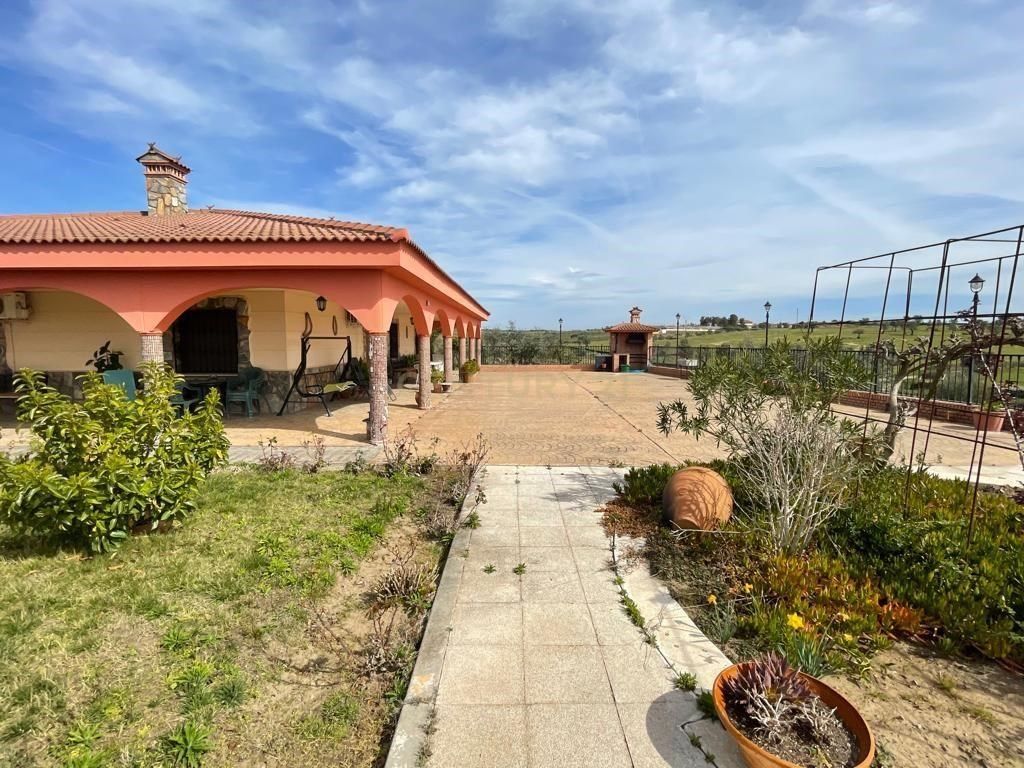 Casa o xalet en venda en Torrejoncillo amb Aire condicionat i Moblat