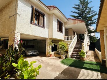 Villa mit Balkon zum Verkauf in Los Cuarteros