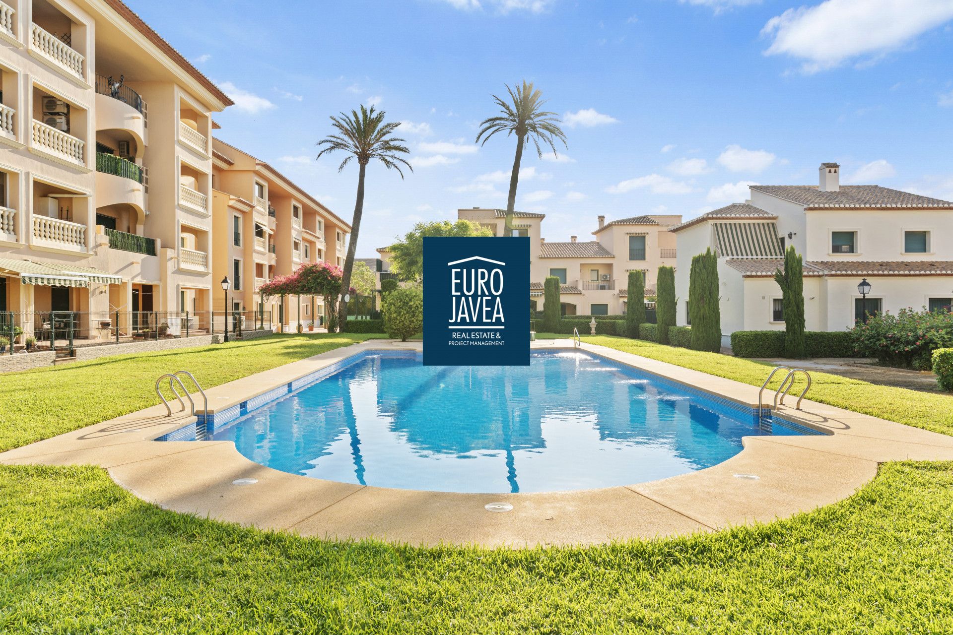 Vista exterior de Apartament en venda en Jávea / Xàbia amb Aire condicionat, Terrassa i Piscina