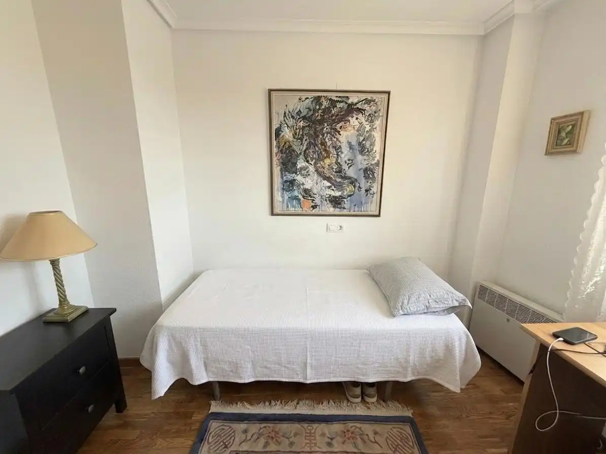 Habitación de Ático en venta en Alicante / Alacant con Aire acondicionado, Terraza y Piscina comunitaria