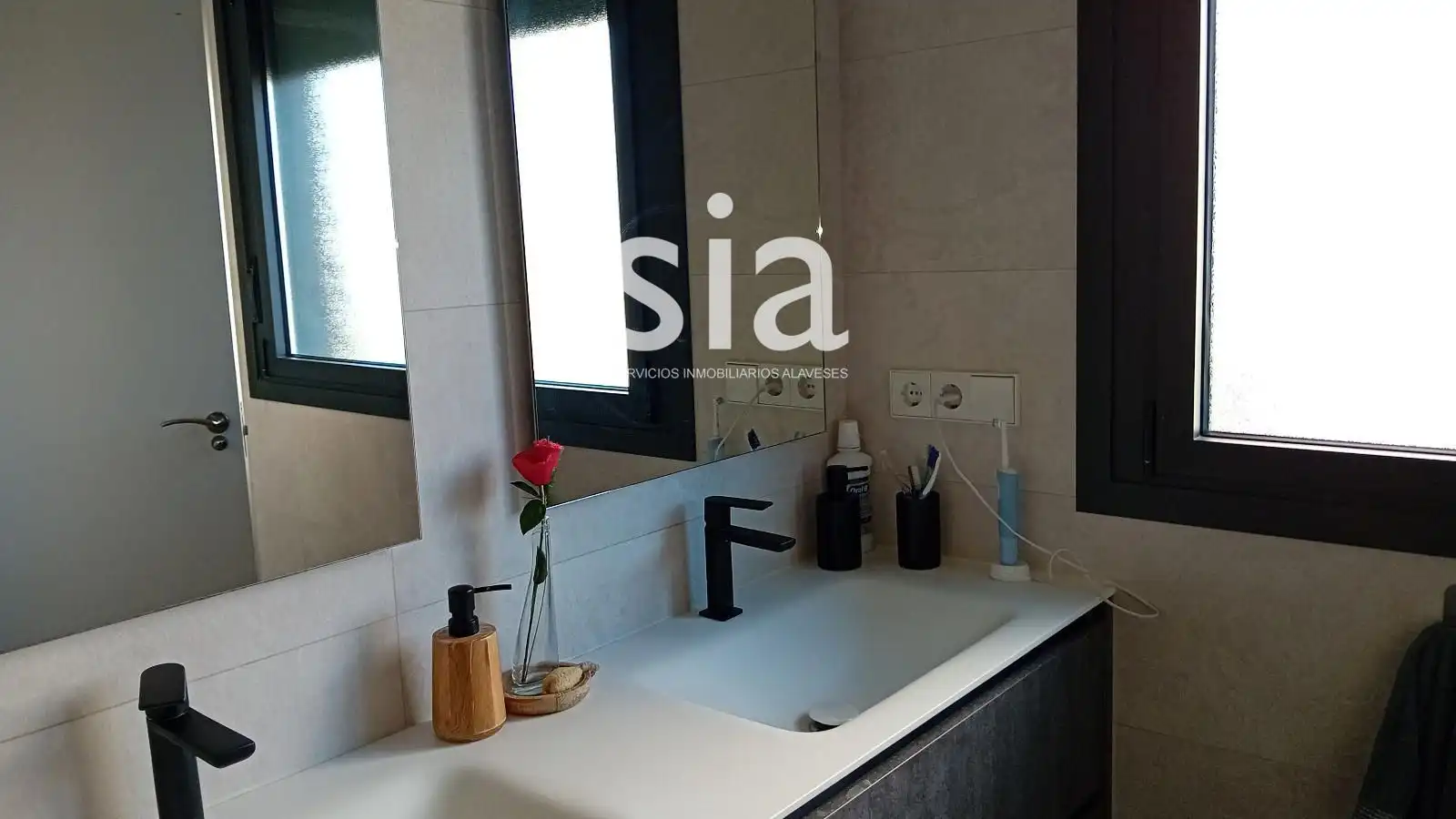 Baño de Piso en venta en Vitoria - Gasteiz con Calefacción, Terraza y Trastero