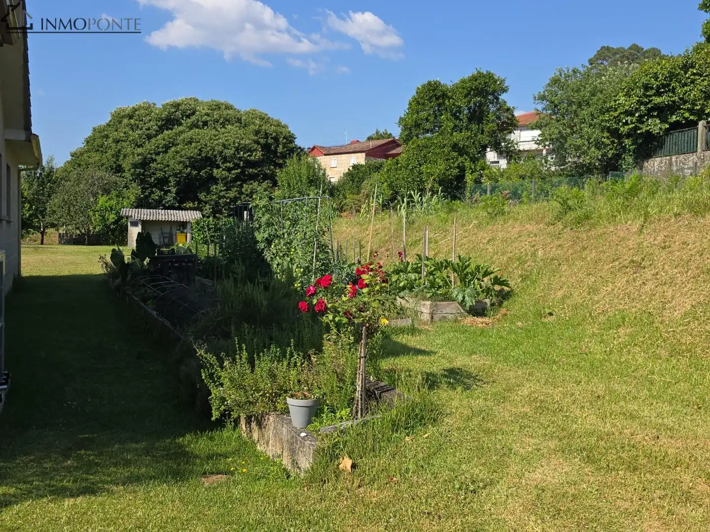 Jardí de Casa o xalet en venda en Pontevedra Capital  amb Calefacció, Jardí privat i Terrassa