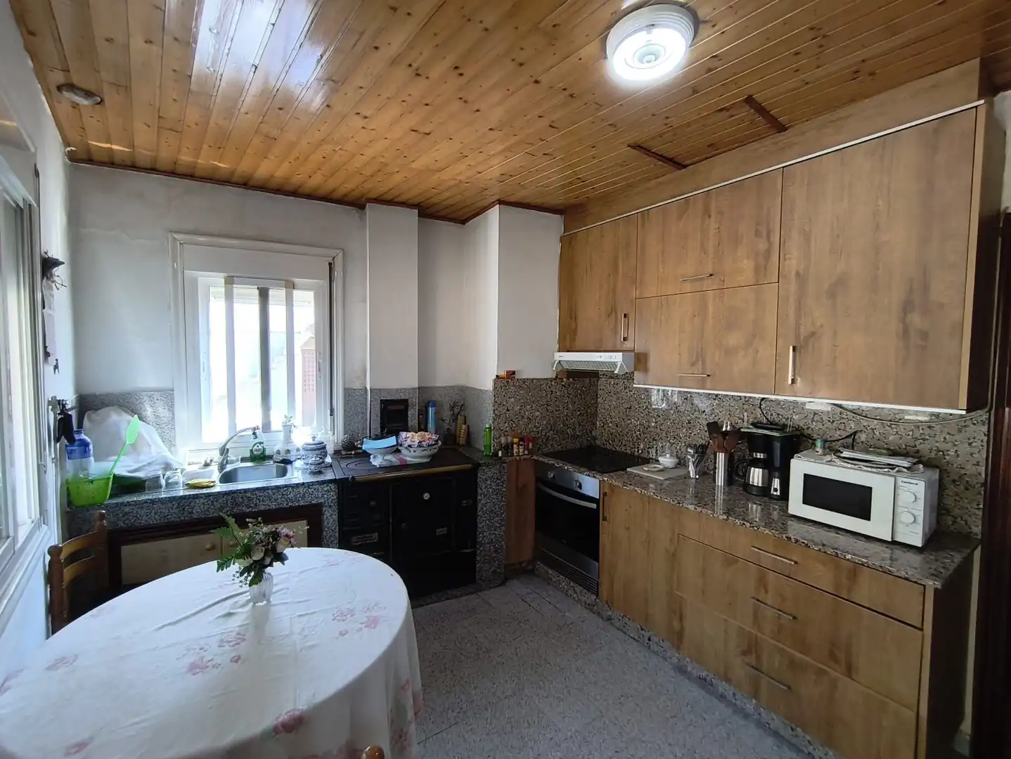 Cocina de Finca rústica en venta en Castrelo de Miño con Trastero, Amueblado y Balcón