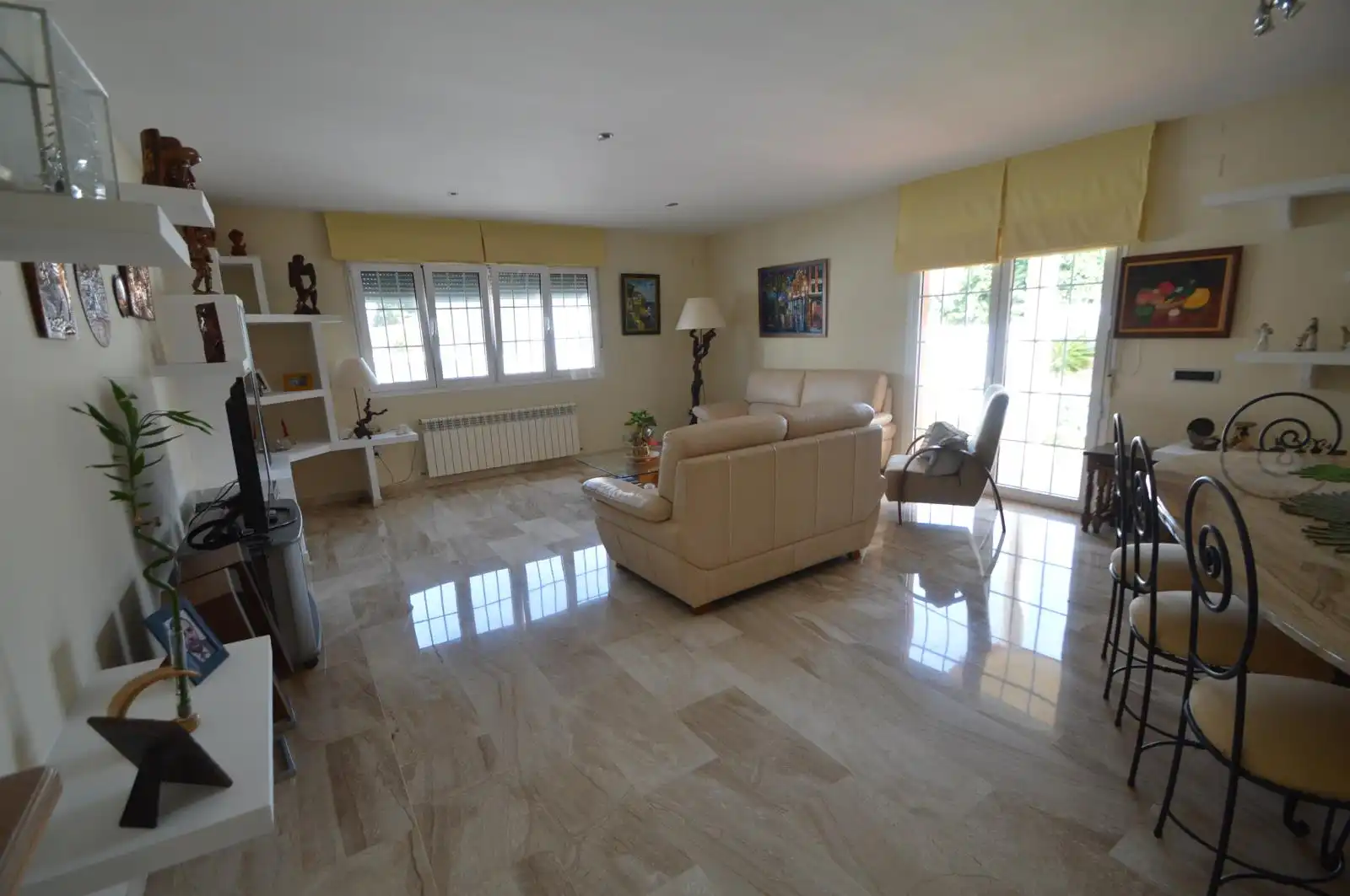 Sala d'estar de Casa o xalet en venda en Vinaròs amb Aire condicionat, Calefacció i Jardí privat