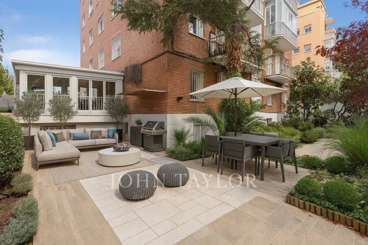 Terrace of Duplex for sale in  Madrid Capital  with Air Conditioner, Heating and Private garden