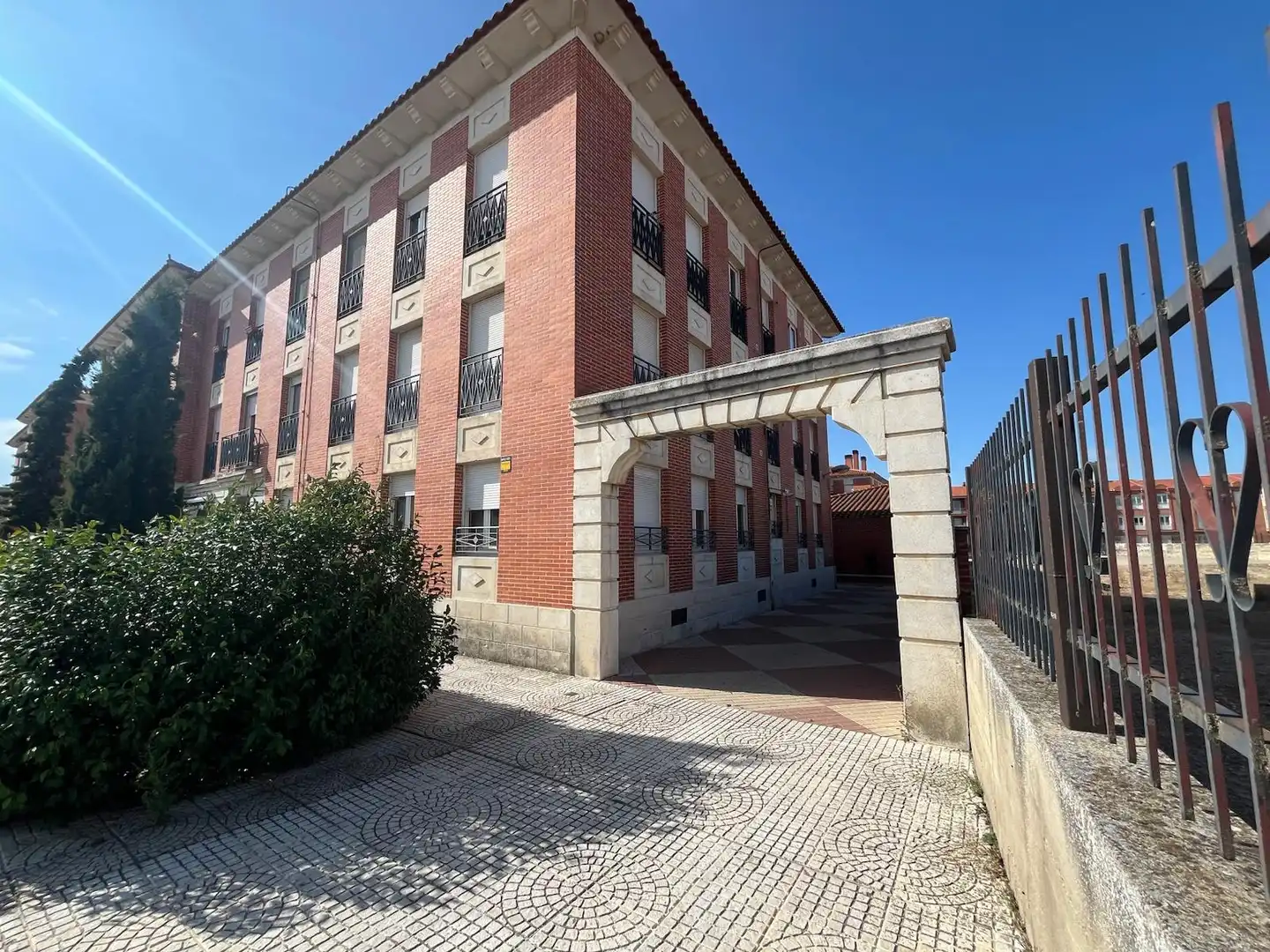 Vista exterior de Apartament en venda en Cigales amb Calefacció