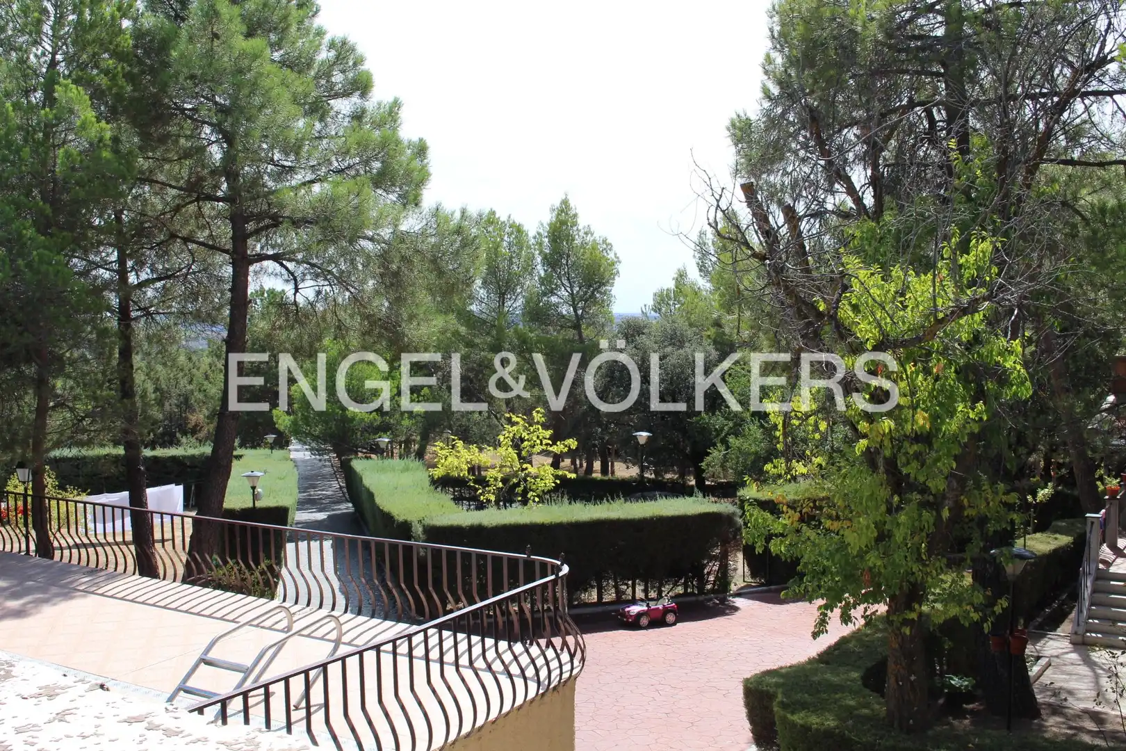 Terraza de Casa o chalet en venta en Cabanillas de la Sierra con Calefacción, Jardín privado y Piscina