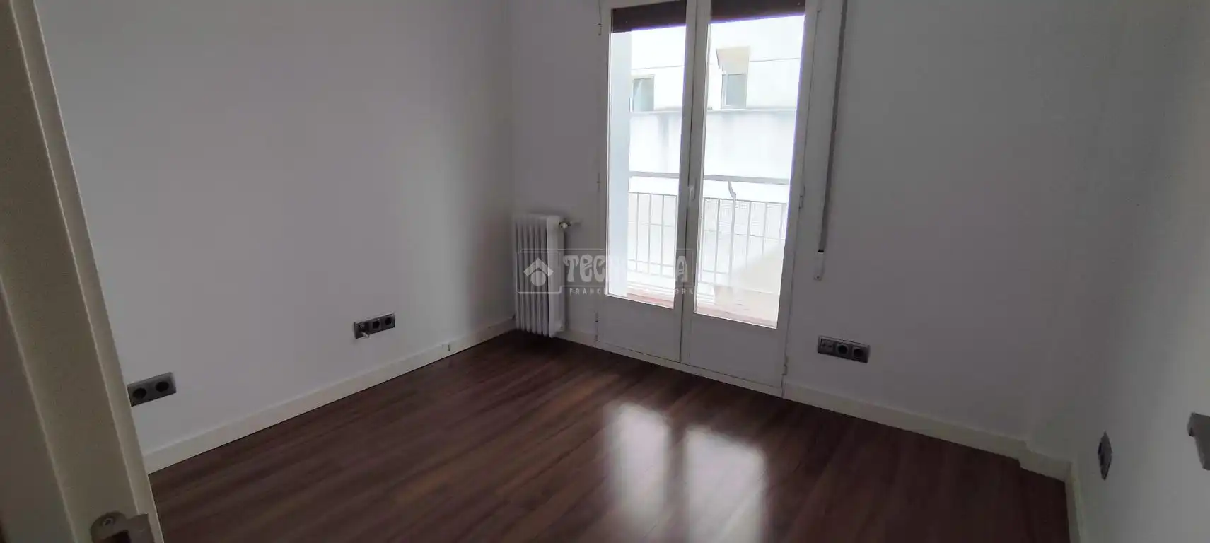Habitación de Piso en venta en Madrid con Balcón