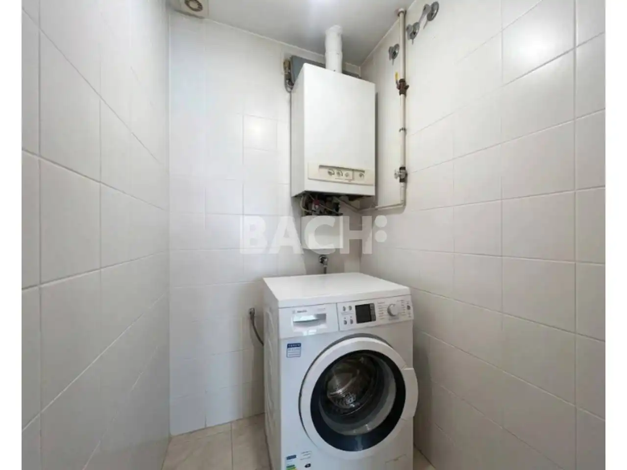 Bathroom of Flat for sale in Vic  with Heating, Parquet flooring and Balcony