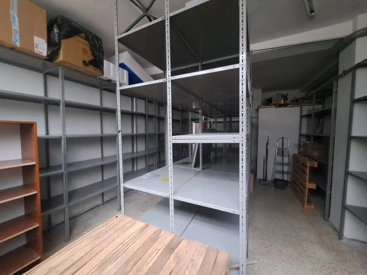 Commercial properties for sale in Burgos  with Air Conditioner