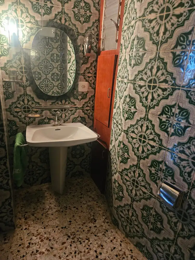 Bathroom of Houses for sale in Oliva  with Air Conditioner, Heating and Storage room