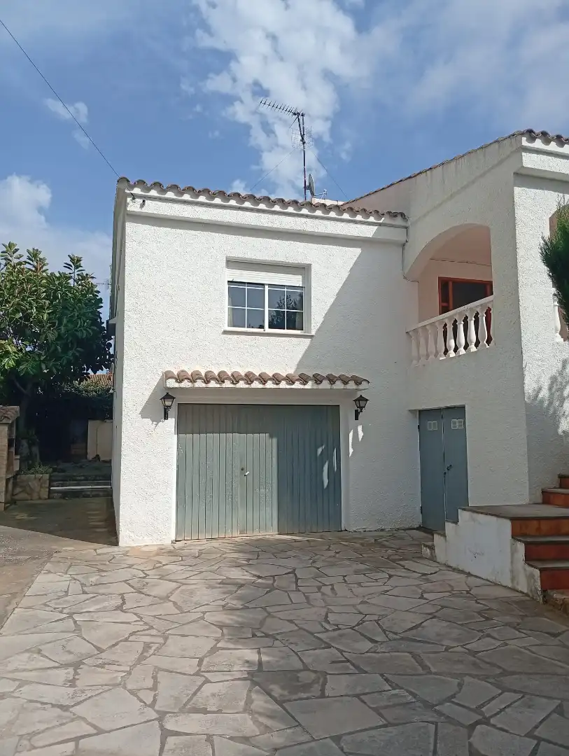 Vista exterior de Casa o xalet en venda en Oropesa del Mar / Orpesa amb Jardí privat, Terrassa i Traster