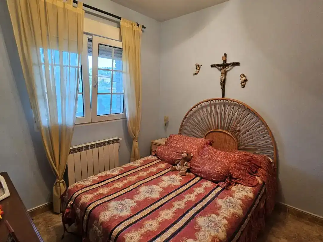 Habitación de Piso en venta en Valdemorillo con Aire acondicionado, Jardín privado y Trastero