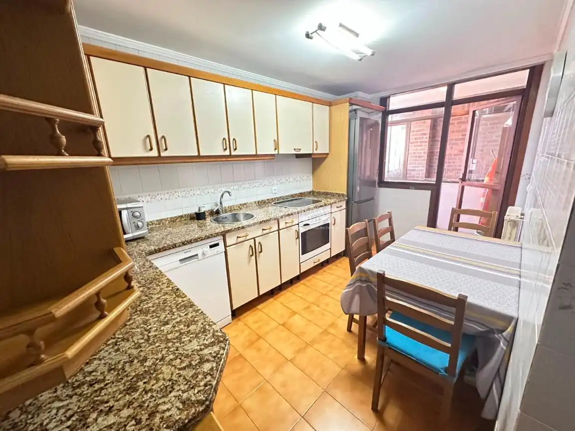 Kitchen of Flat for rent in Santander  with Heating