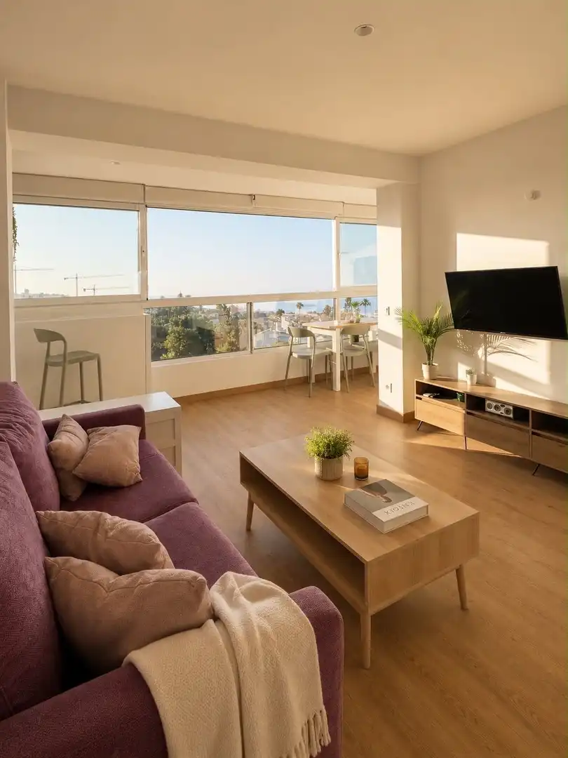 Sala d'estar de Estudi de lloguer en Marbella amb Aire condicionat i Moblat