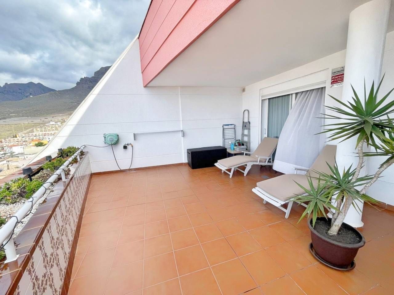 Terrassa de Apartament en venda en Adeje amb Terrassa, Moblat i Piscina comunitària