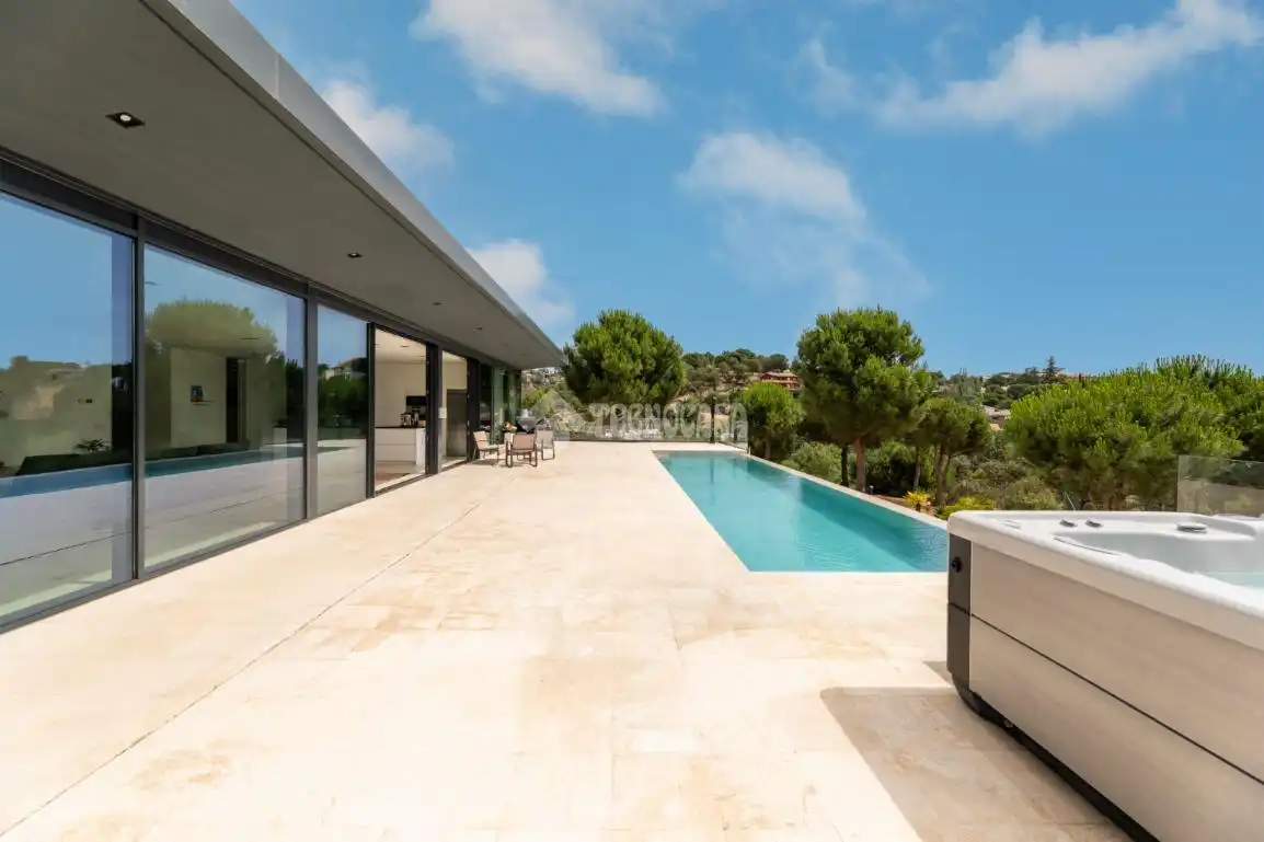 Terrassa de Casa o xalet en venda en Torrelodones amb Aire condicionat, Calefacció i Jardí privat