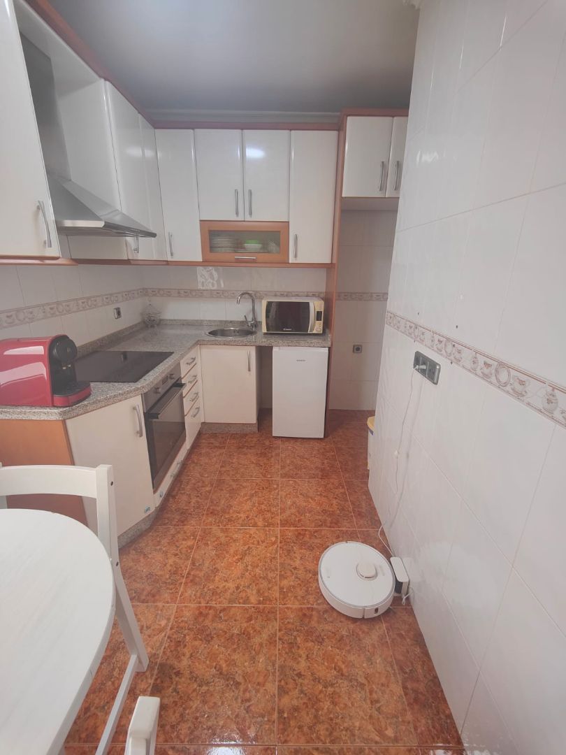 Cocina de Piso en venta en Oviedo  con Calefacción y Trastero
