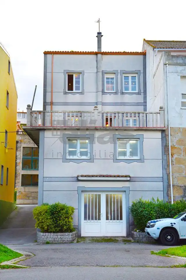 Vista exterior de Casa o xalet en venda en Muxía amb Moblat