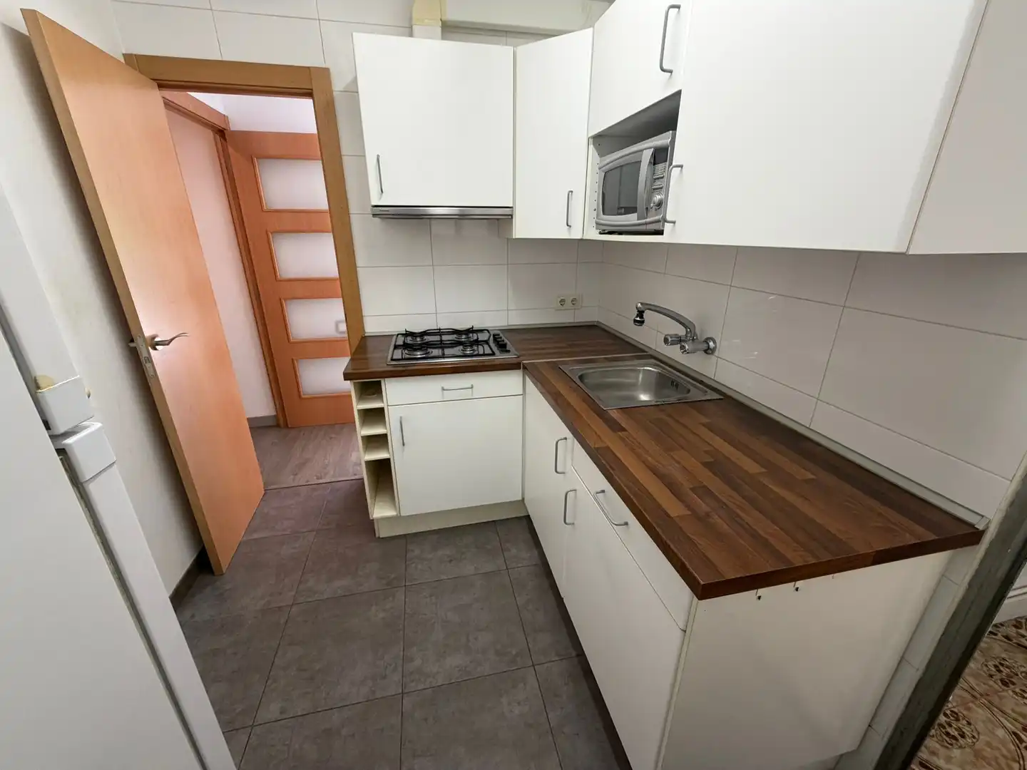 Cocina de Piso en venta en L'Hospitalet de Llobregat con Balcón