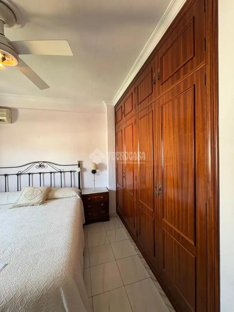 Bedroom of Flat for sale in La Rinconada  with Air Conditioner and Furnished