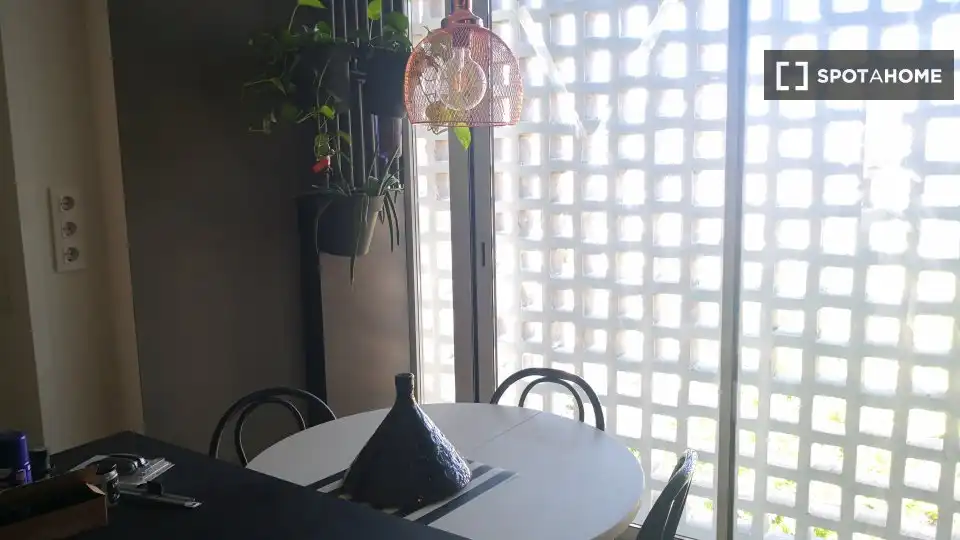Dining room of Flat for share in Barcelona  with Air Conditioner, Heating and Furnished