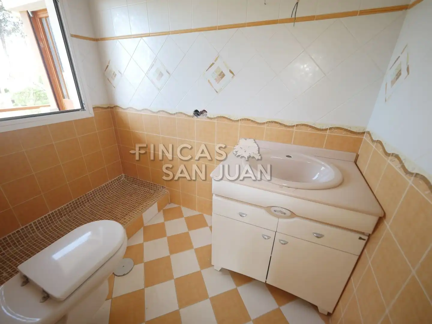 Bathroom of Houses for sale in Mutxamel  with Private garden, Terrace and Swimming Pool