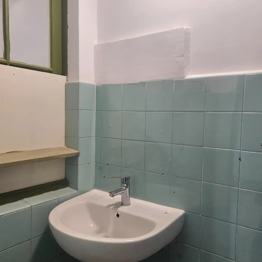 Bathroom of Commercial properties for rent in Barcelona