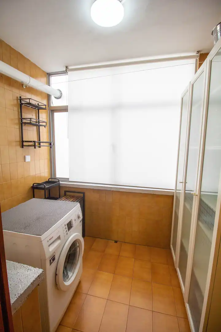 Baño de Piso de alquiler en Gijón  con Calefacción, Terraza y Trastero