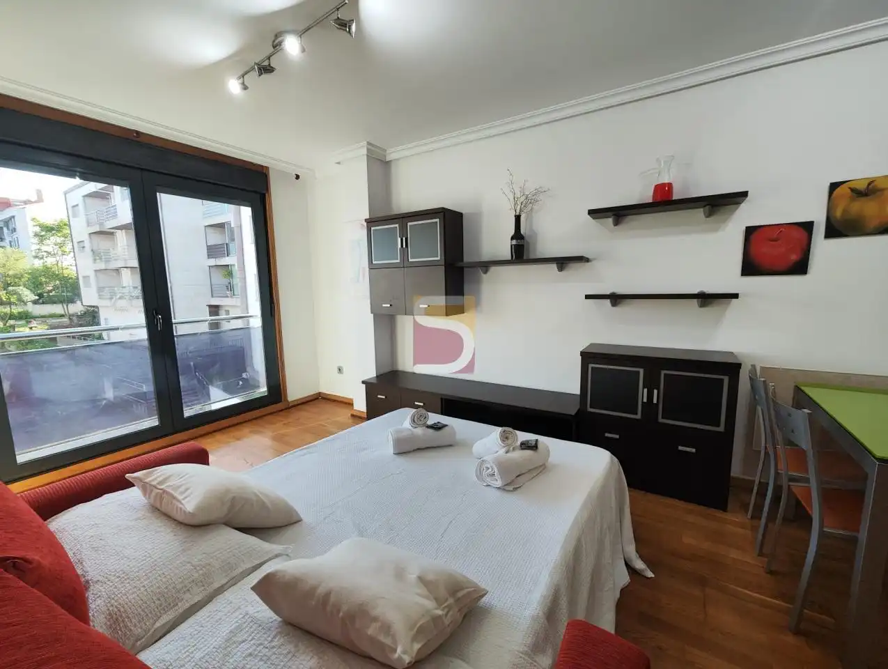 Habitación de Apartamento de alquiler en Nigrán con Calefacción, Trastero y Amueblado
