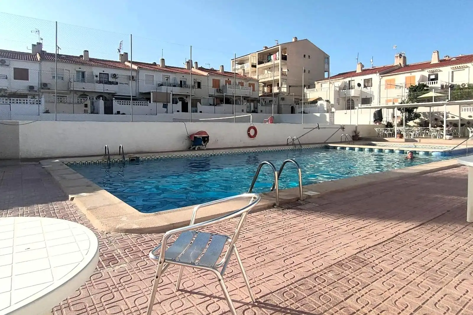 Piscina de Casa adosada en venda en Torrevieja amb Aire condicionat, Calefacció i Terrassa