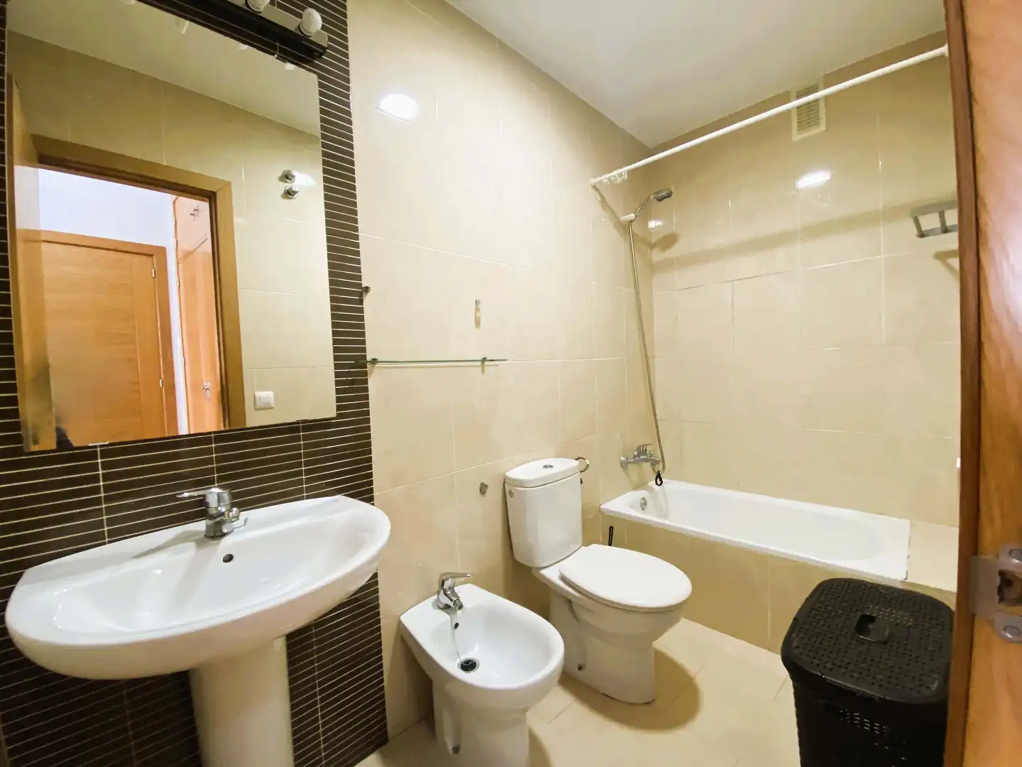 Bathroom of Flat for sale in Chiclana de la Frontera  with Air Conditioner