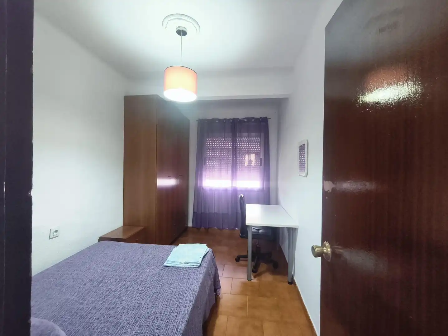 Schlafzimmer von Wohnung zur Miete in Almería mit Klimaanlage, Terrasse und Abstellraum