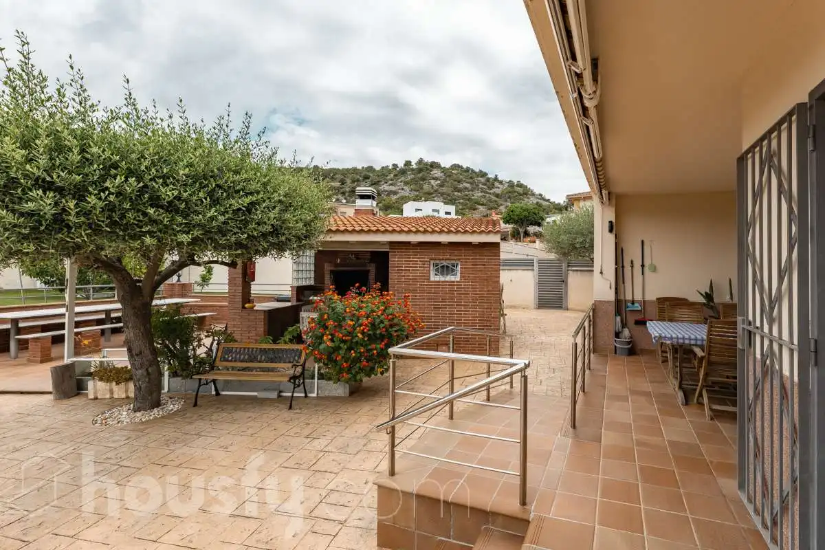 Terrassa de Casa o xalet en venda en Sant Pere de Ribes amb Aire condicionat, Calefacció i Jardí privat