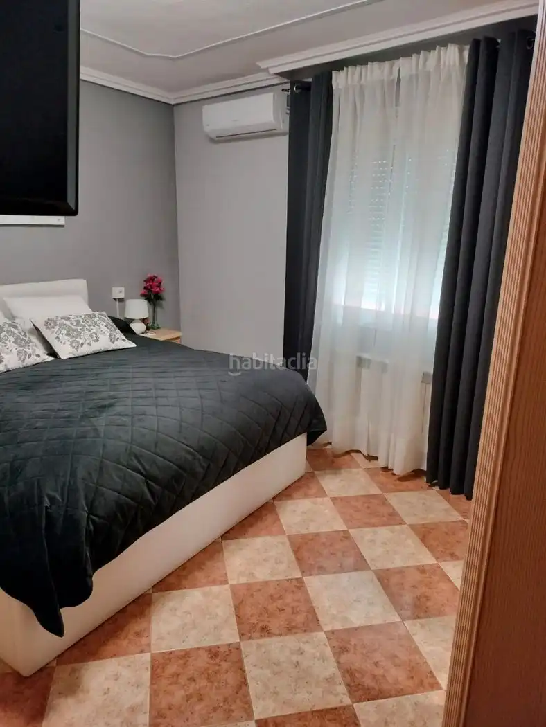 Adossat en venda a Travesía San Luis 27, imagen 4