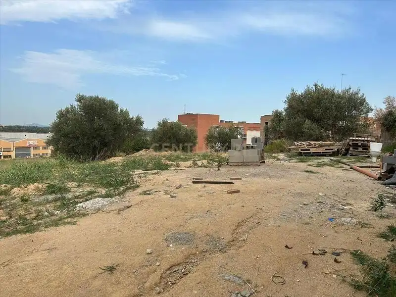 Terreno industrial en venta en Sentmenat