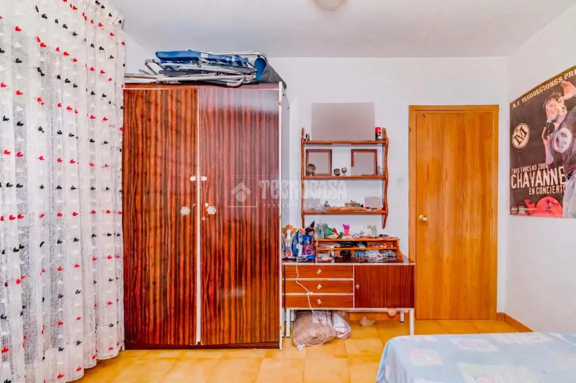 Habitación de Piso en venta en Loja con Aire acondicionado, Amueblado y Balcón
