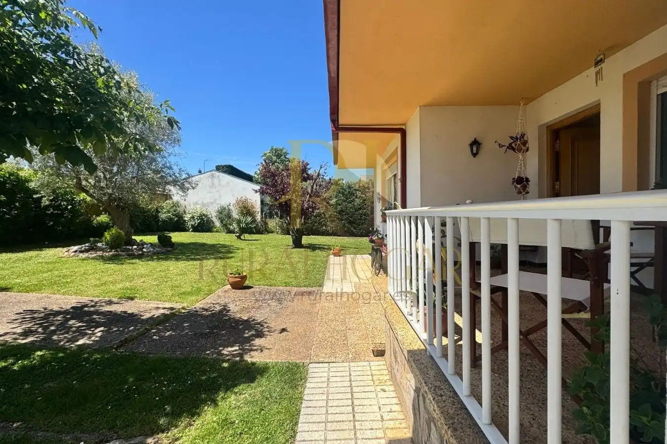 Jardín de Casa o chalet en venta en Santovenia de la Valdoncina con Calefacción, Jardín privado y Parquet